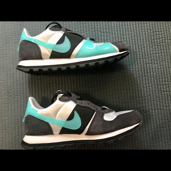 NIKE V-LOVE O.X. Women’s size 7 shoe - Picture 5 of 8